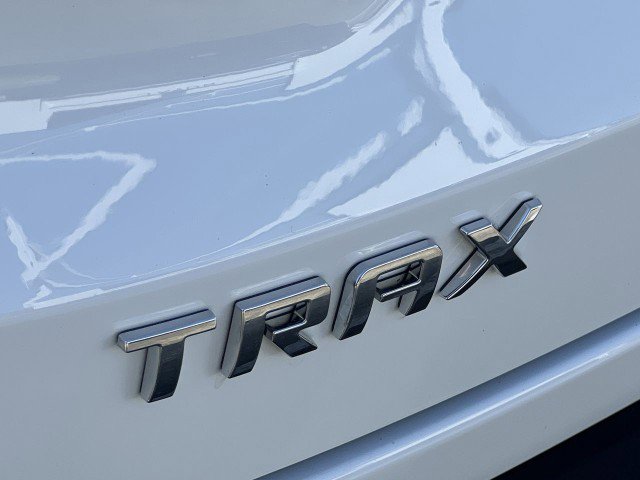 Used 2025 Chevrolet Trax LT w/ Driver Confidence Package image 31