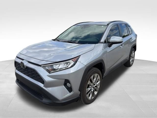 Used 2019 Toyota RAV4 XLE Premium image 7