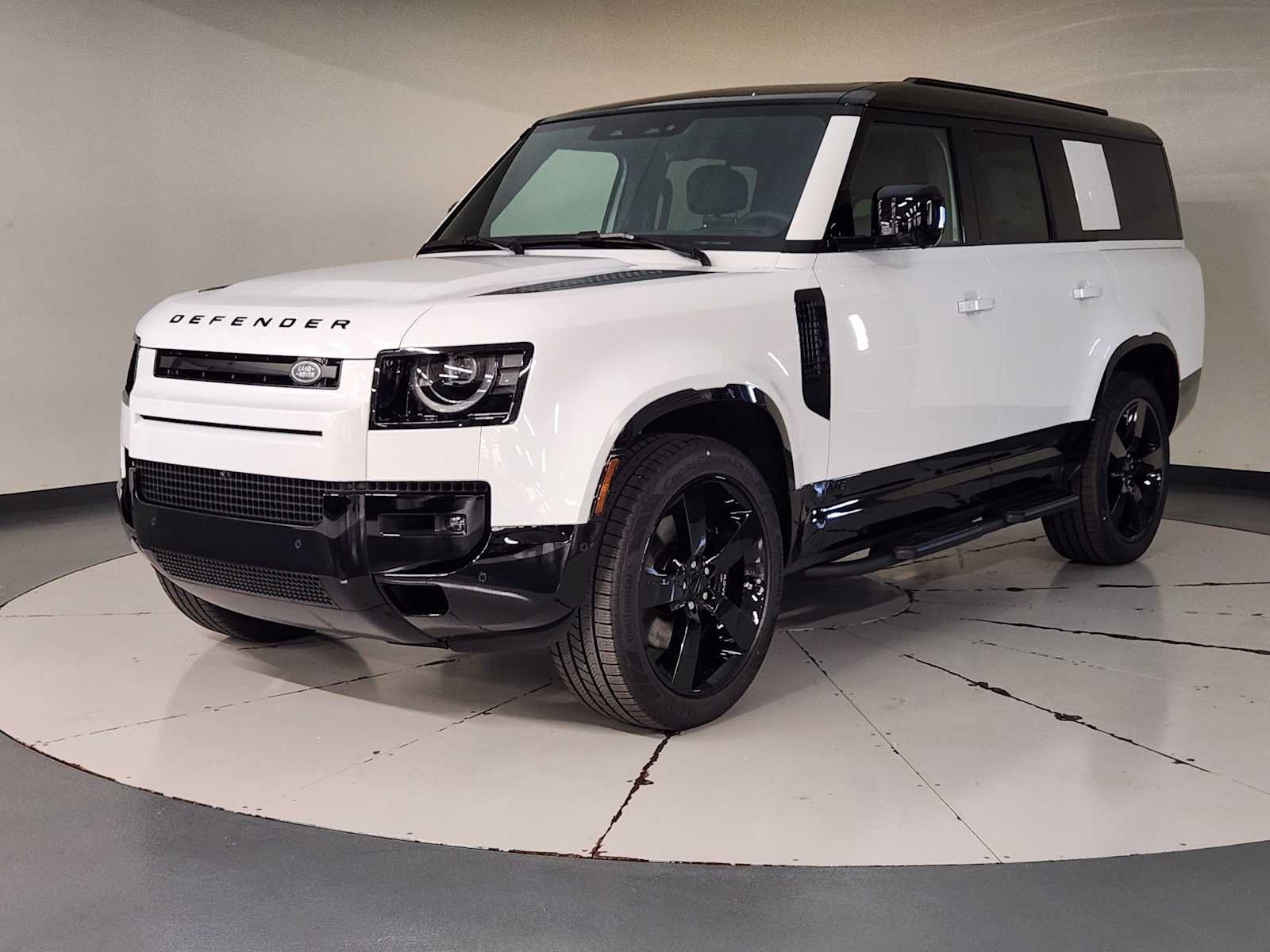 New 2026 Land Rover Defender 130 V8 AWD/4WD image 1