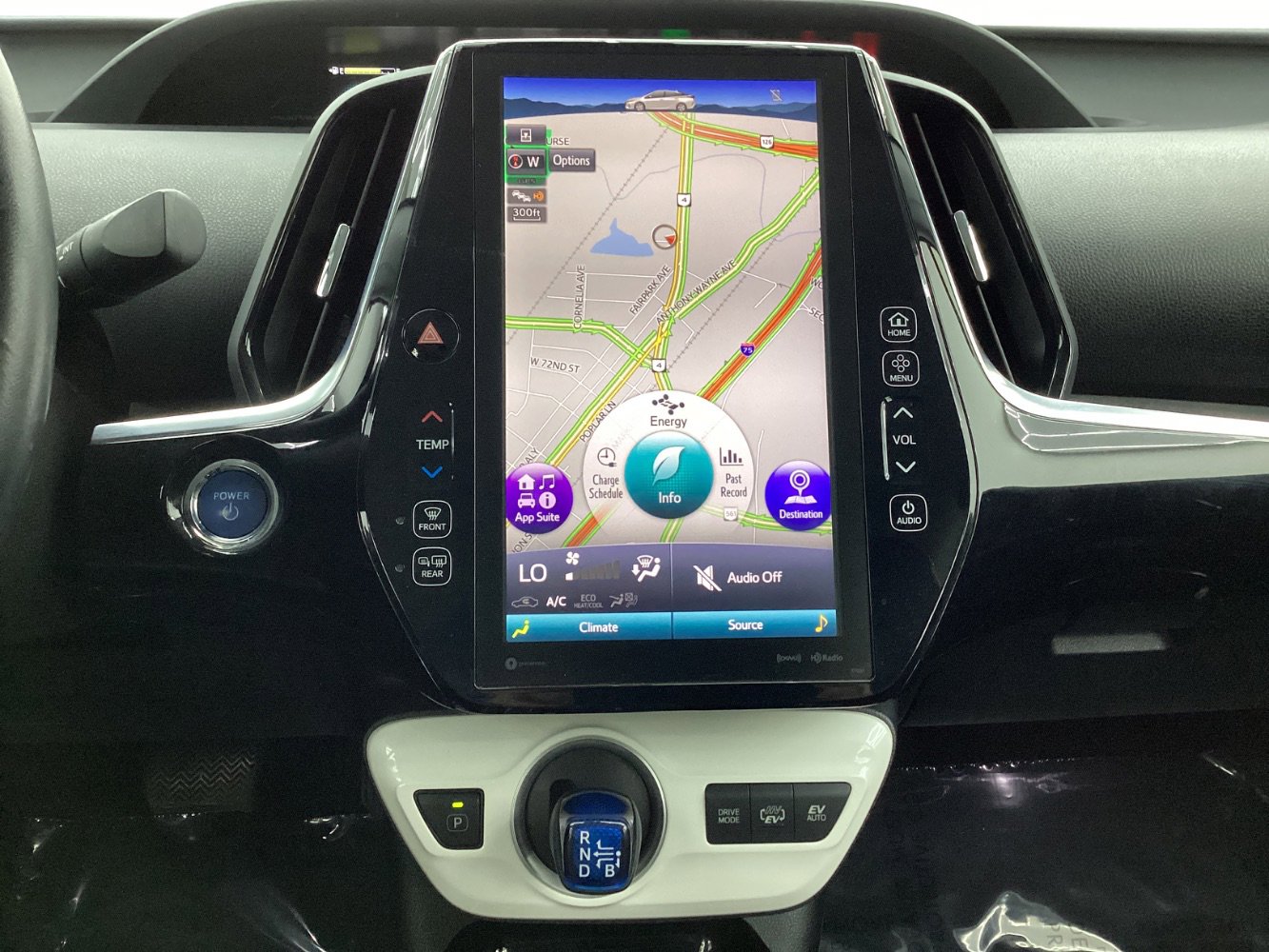 Used 2018 Toyota Prius Prime Premium image 29