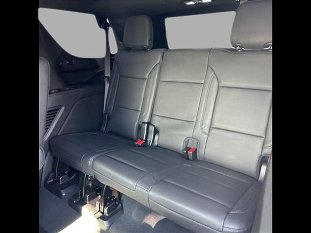 Used 2024 Chevrolet Tahoe Z71 w/ Luxury Package image 16