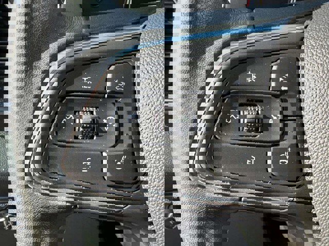 Used 2023 Buick Envision Essence image 25