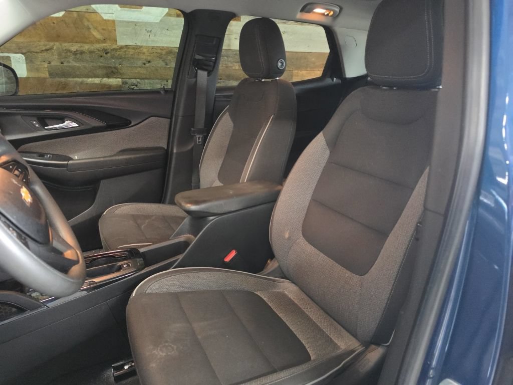 Used 2021 Chevrolet TrailBlazer LT w/ Sun and Liftgate Package FWD image 8