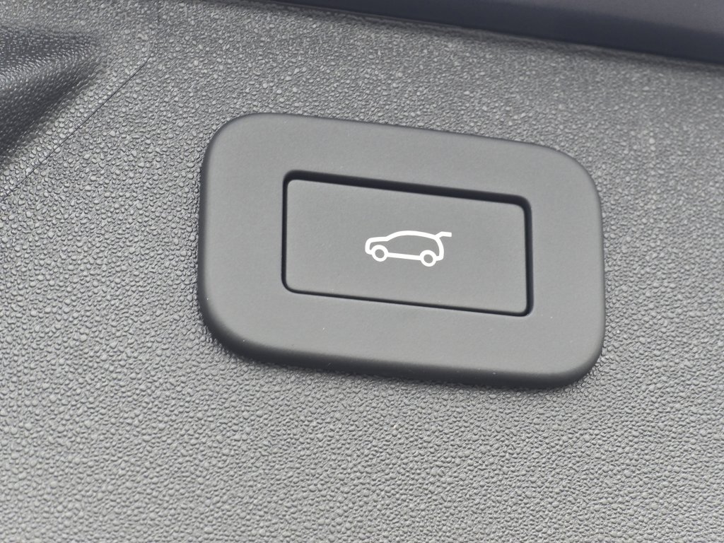 New 2025 Land Rover Discovery Sport Dynamic SE image 17