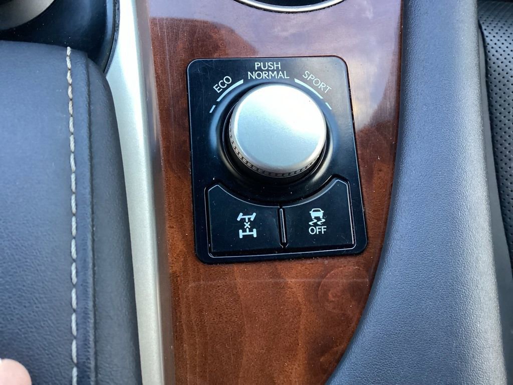 Used 2018 Lexus RX 350L Premium w/ Premium Package image 40