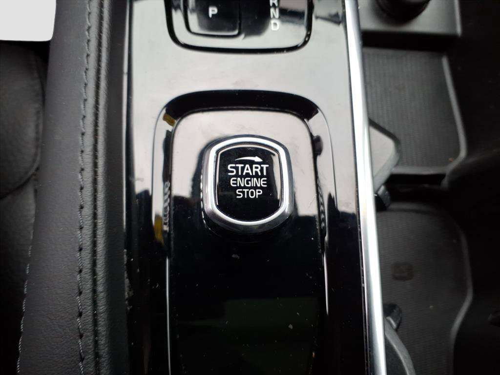 Used 2023 Volvo XC90 B6 Plus w/ Protection Package image 22