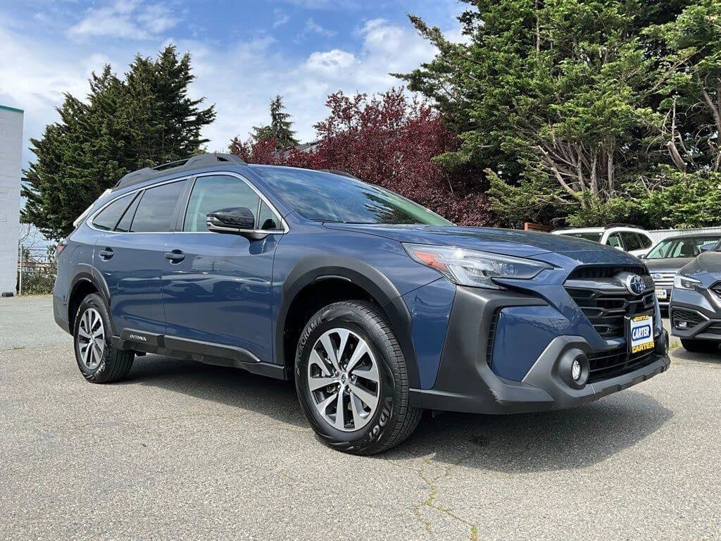 Certified 2023 Subaru Outback Premium image 3