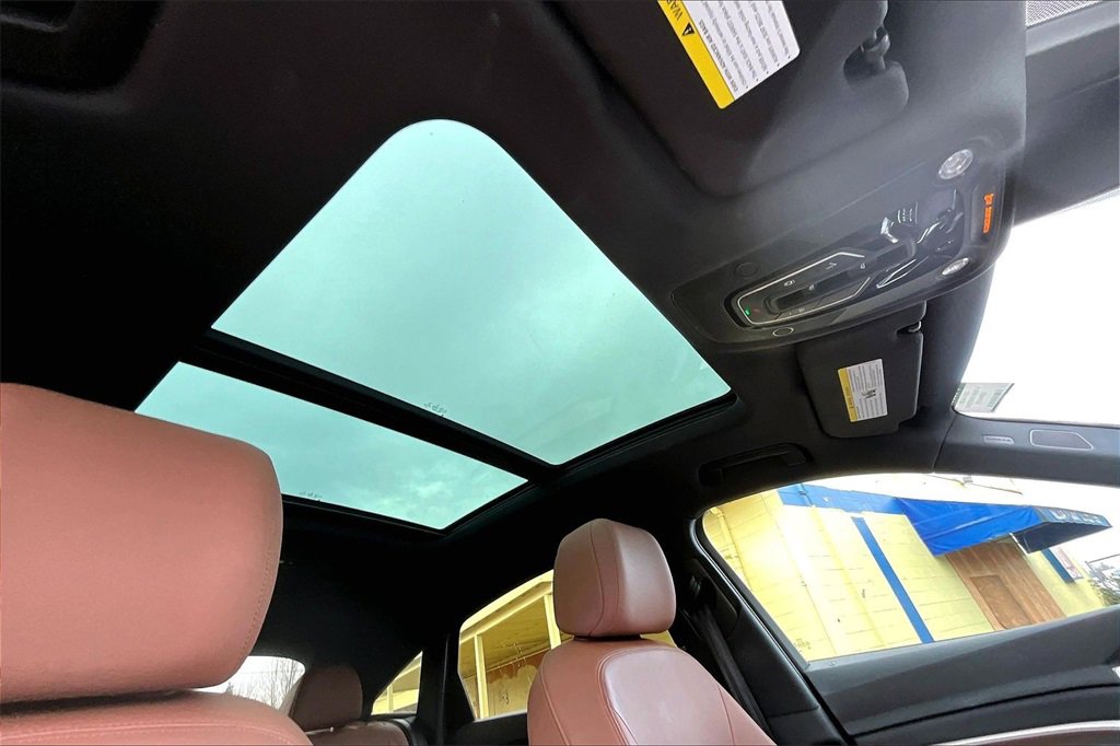 Used 2021 Audi e-tron Premium Plus w/ Premium Plus Package image 12