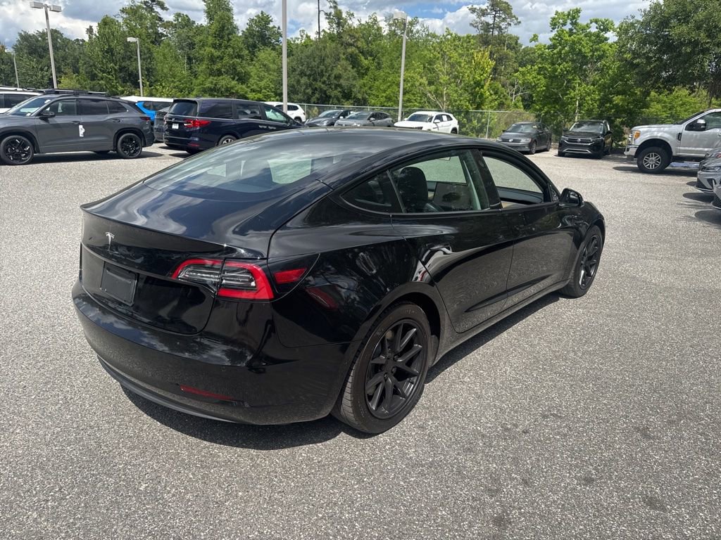 Used 2022 Tesla Model 3 Standard Range RWD image 9