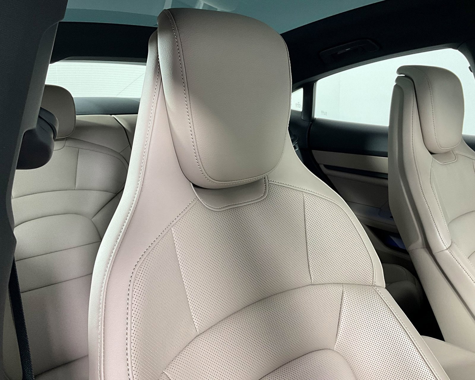 Certified 2024 Porsche Taycan image 20