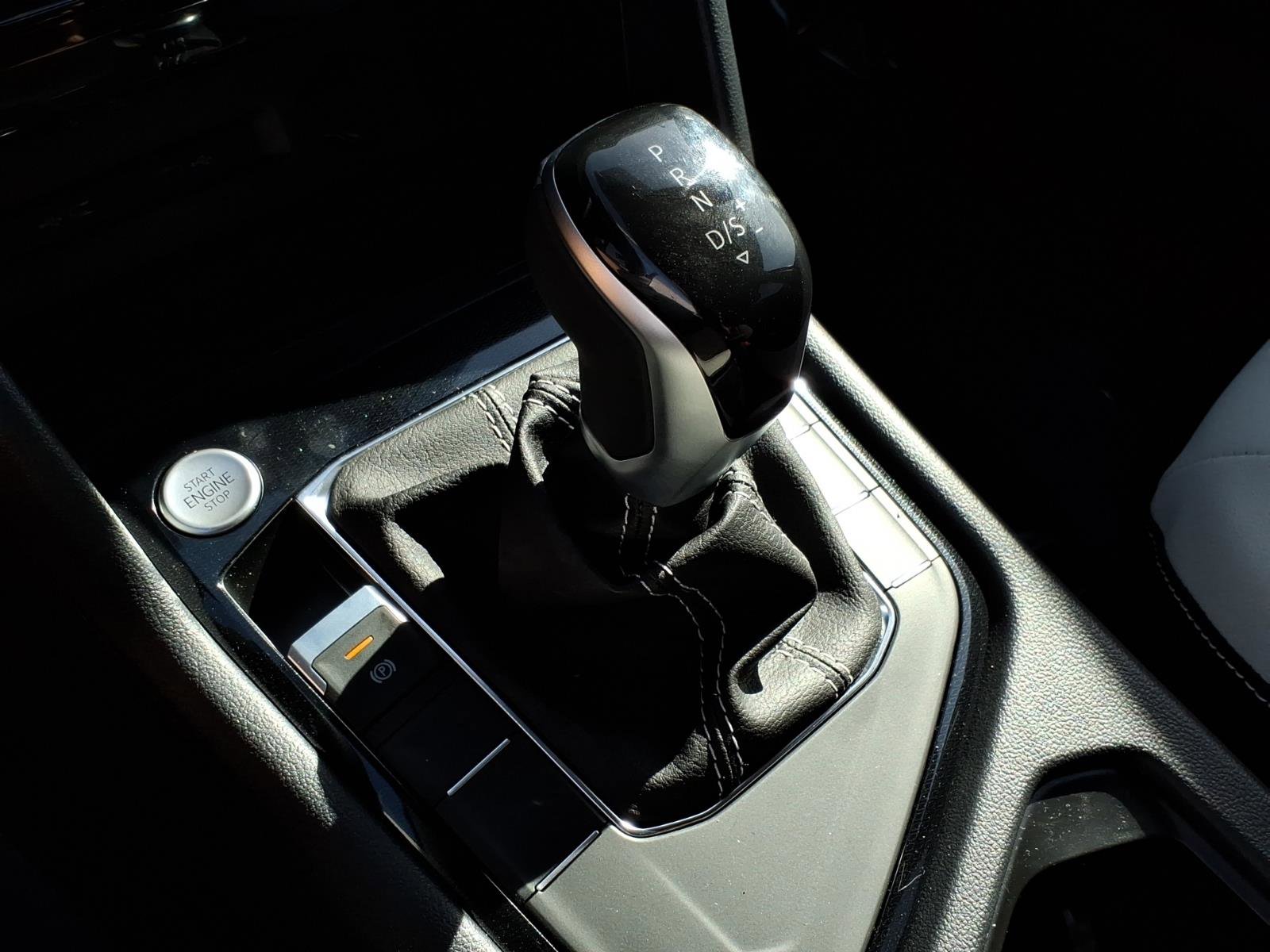 New 2026 Volkswagen Taos SE image 18