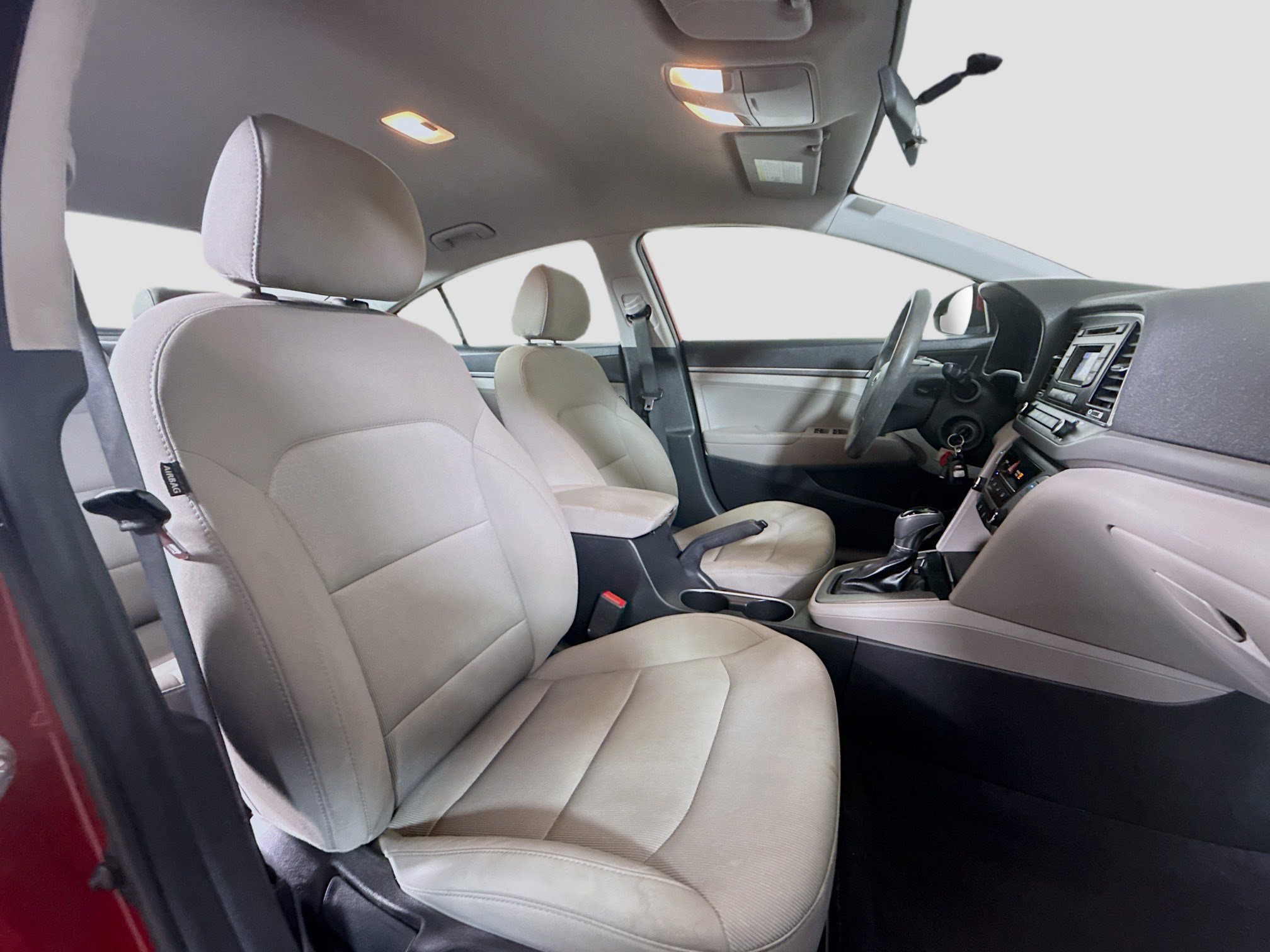 Used 2017 Hyundai Elantra SE image 27