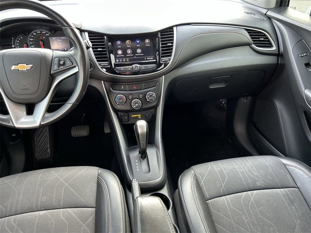 Used 2020 Chevrolet Trax LT w/ LT Convenience Package image 5