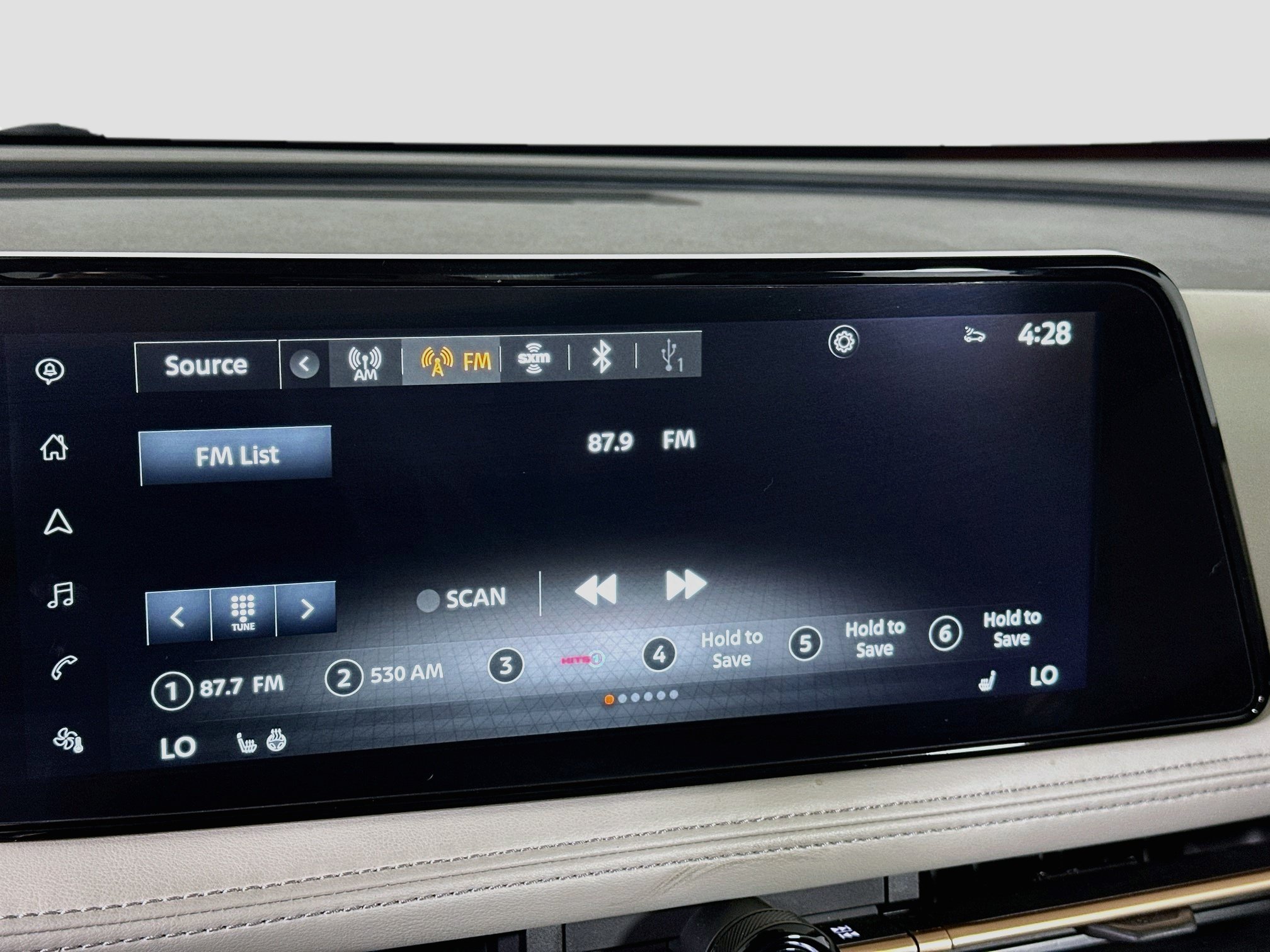 Used 2024 Nissan Ariya FWD image 21