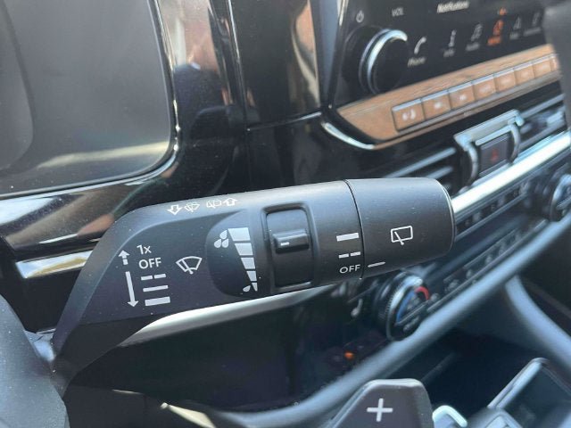 Used 2025 Nissan Pathfinder SL AWD/4WD image 24
