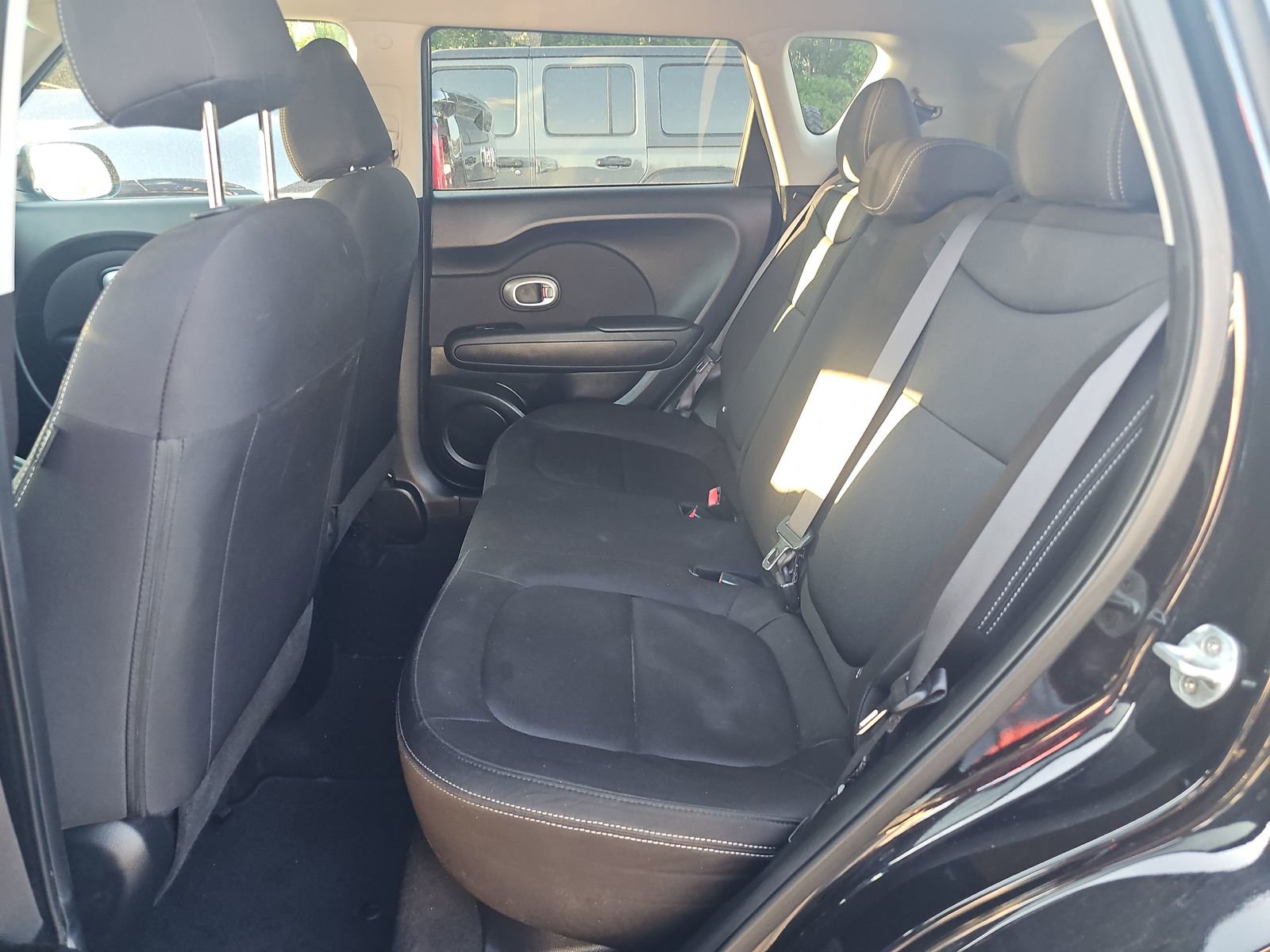 Used 2018 Kia Soul FWD image 11