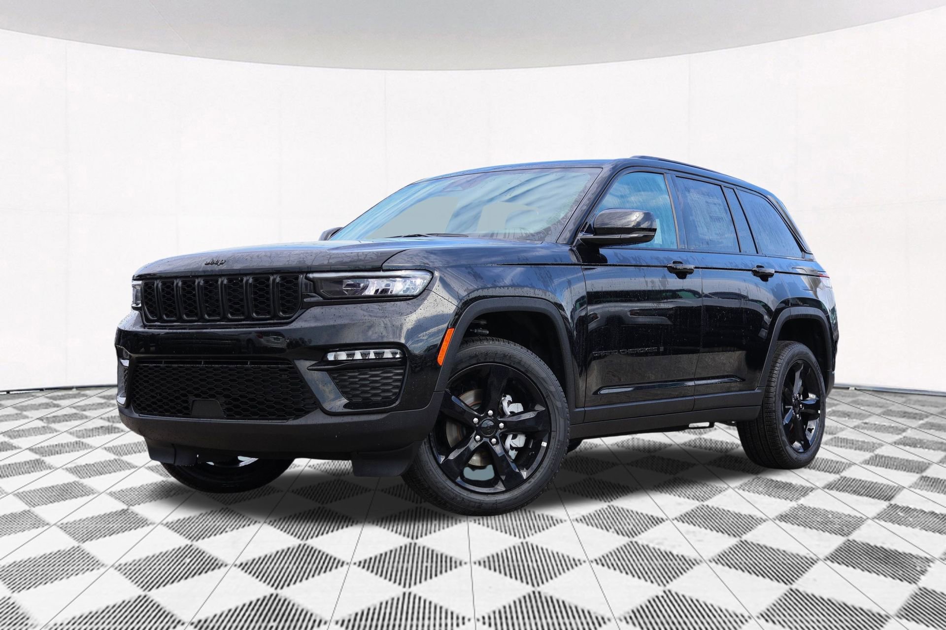 New 2025 Jeep Grand Cherokee Limited w/ Black Appearance Package image 2