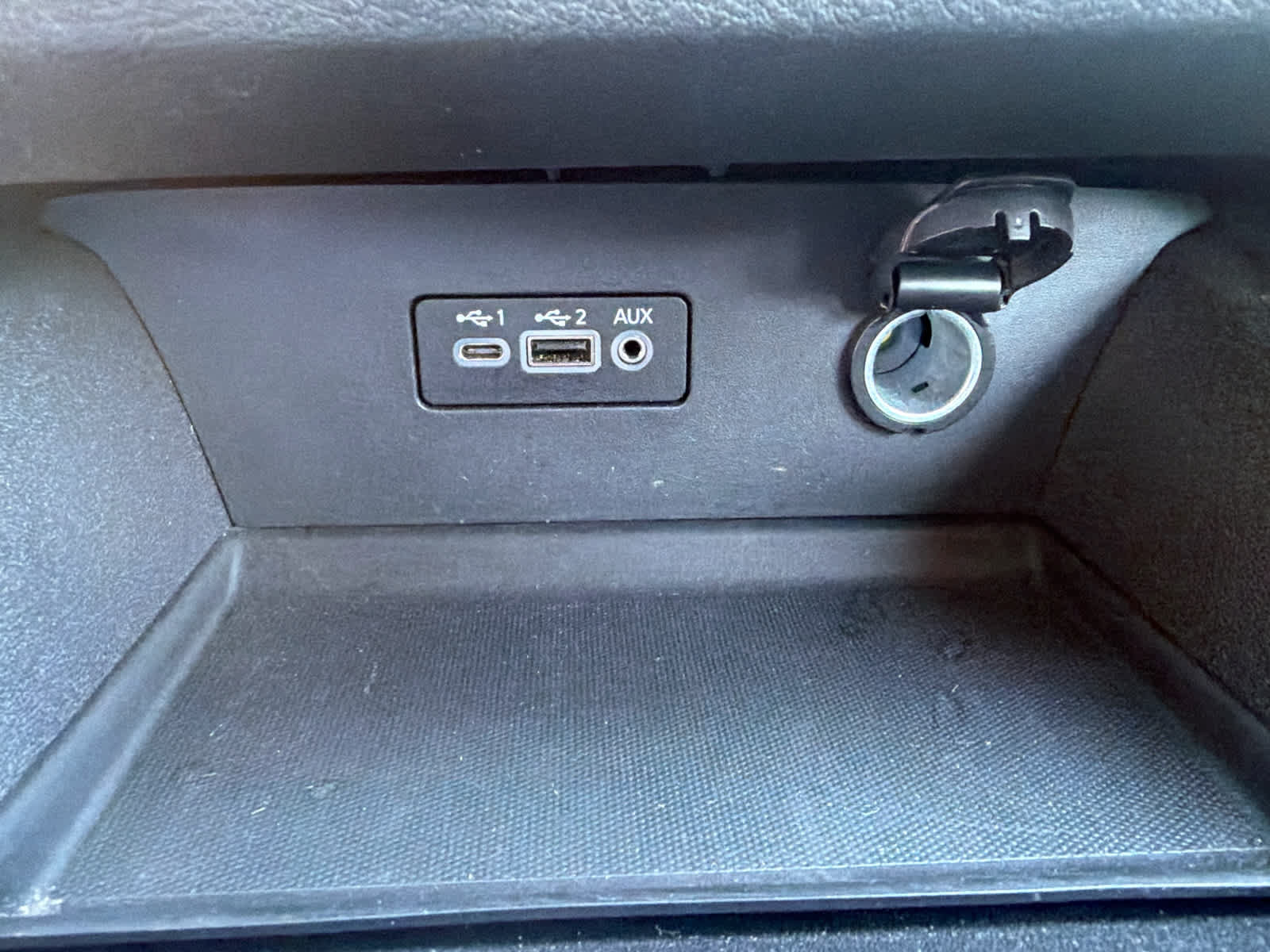Used 2025 Nissan Altima 2.5 SV FWD image 19