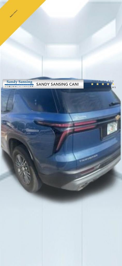 Used 2024 Chevrolet Traverse LT FWD image 1