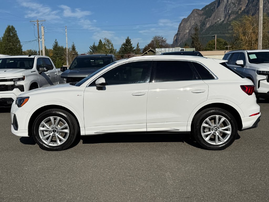 Used 2022 Audi Q3 2.0T Premium w/ Convenience Package AWD/4WD image 8