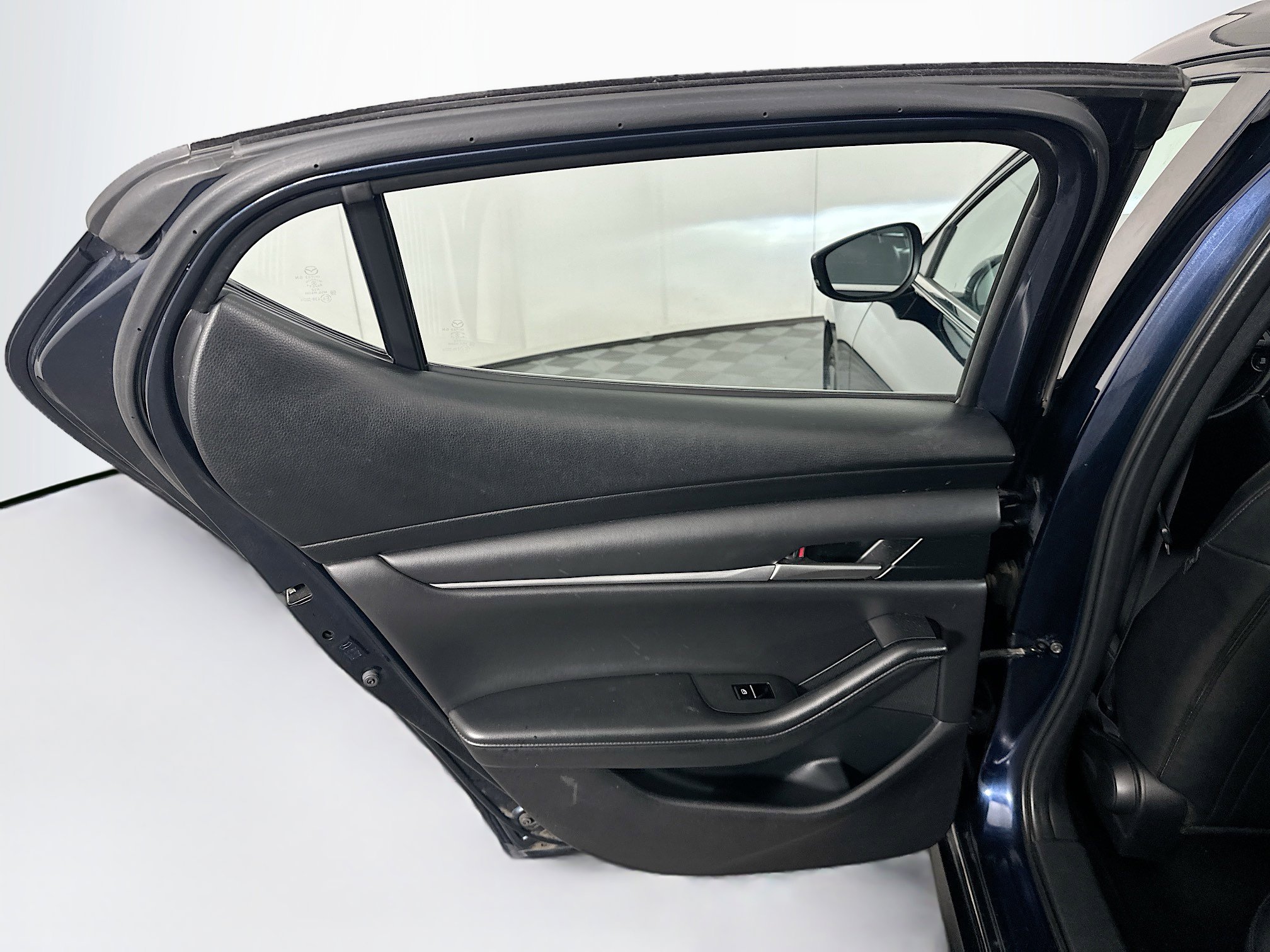 Used 2022 MAZDA MAZDA3 s FWD image 24