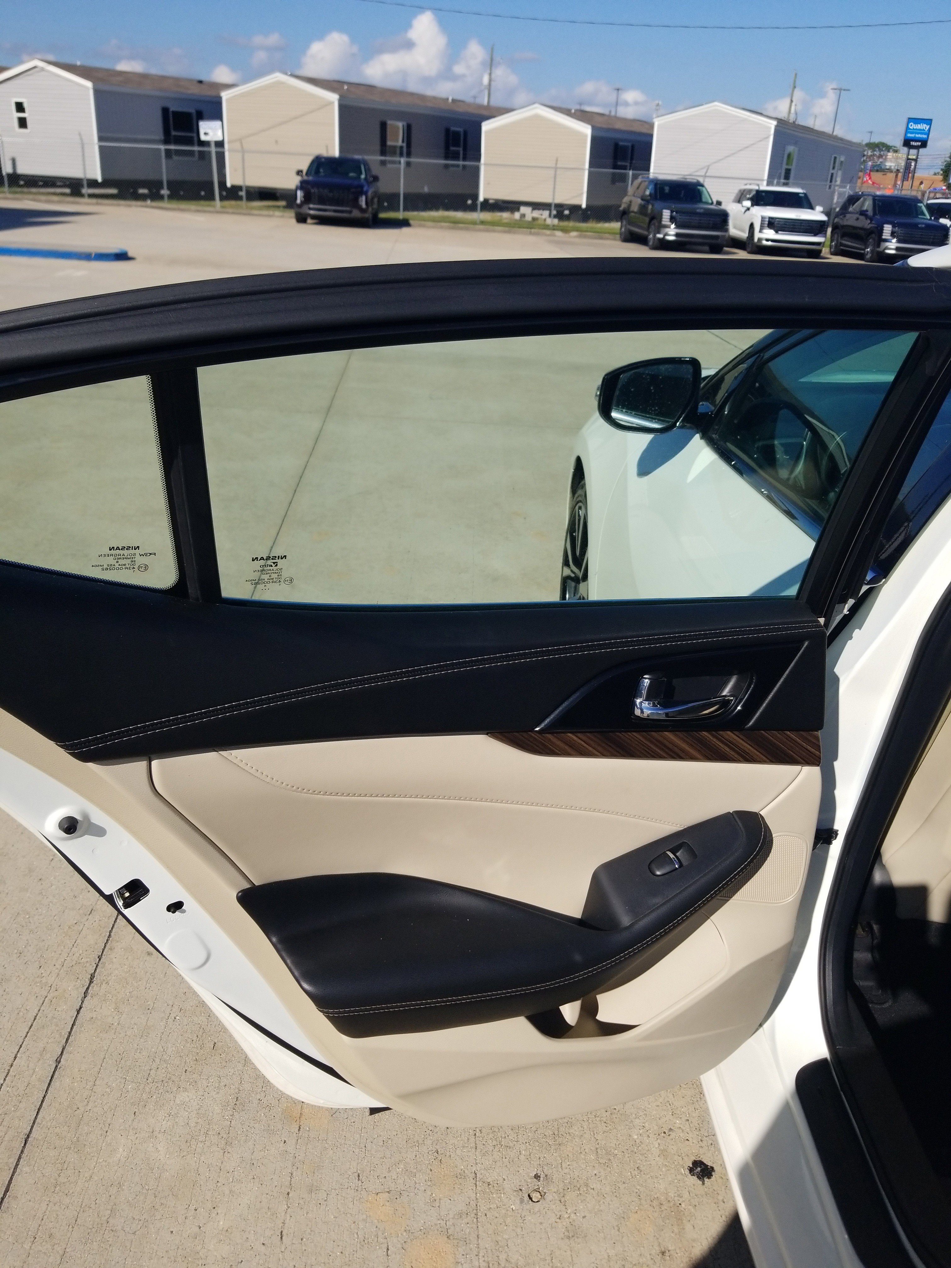 Used 2018 Nissan Maxima Platinum FWD image 11