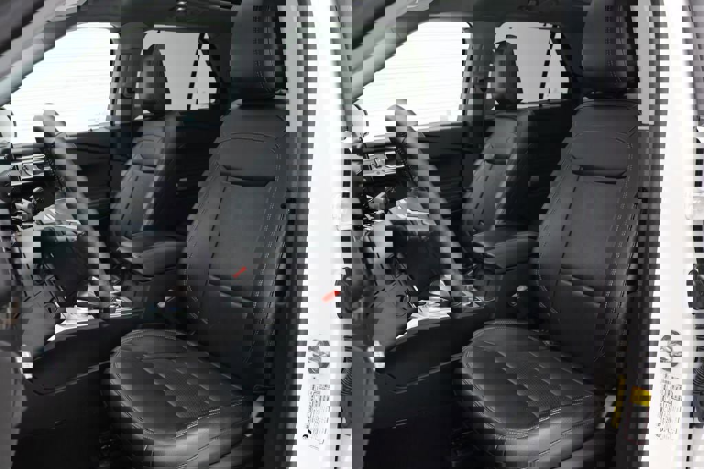 Used 2022 Ford Explorer Limited w/ Equipment Group 301A image 18