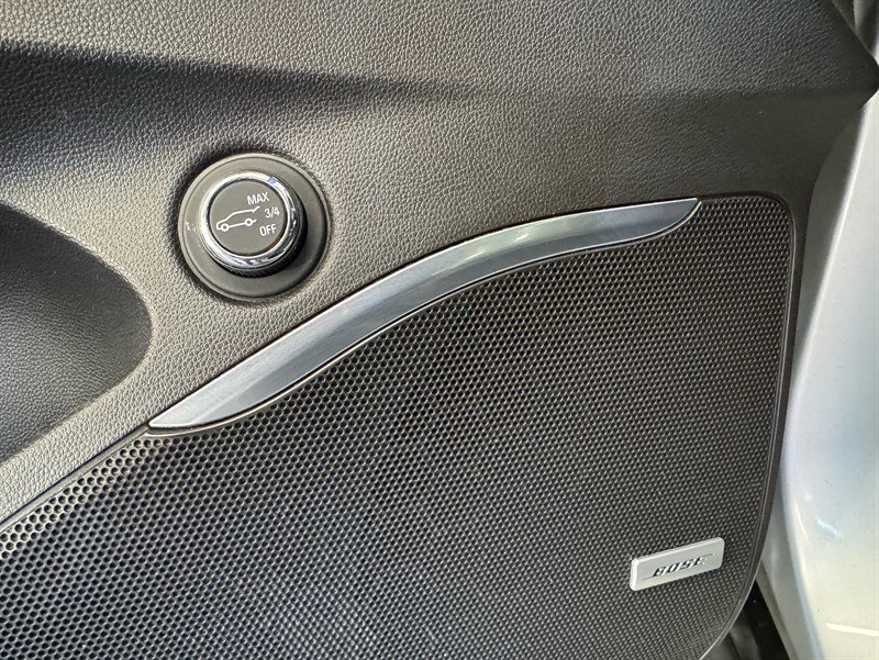 Used 2021 Buick Enclave Essence w/ Sport Touring Edition image 13