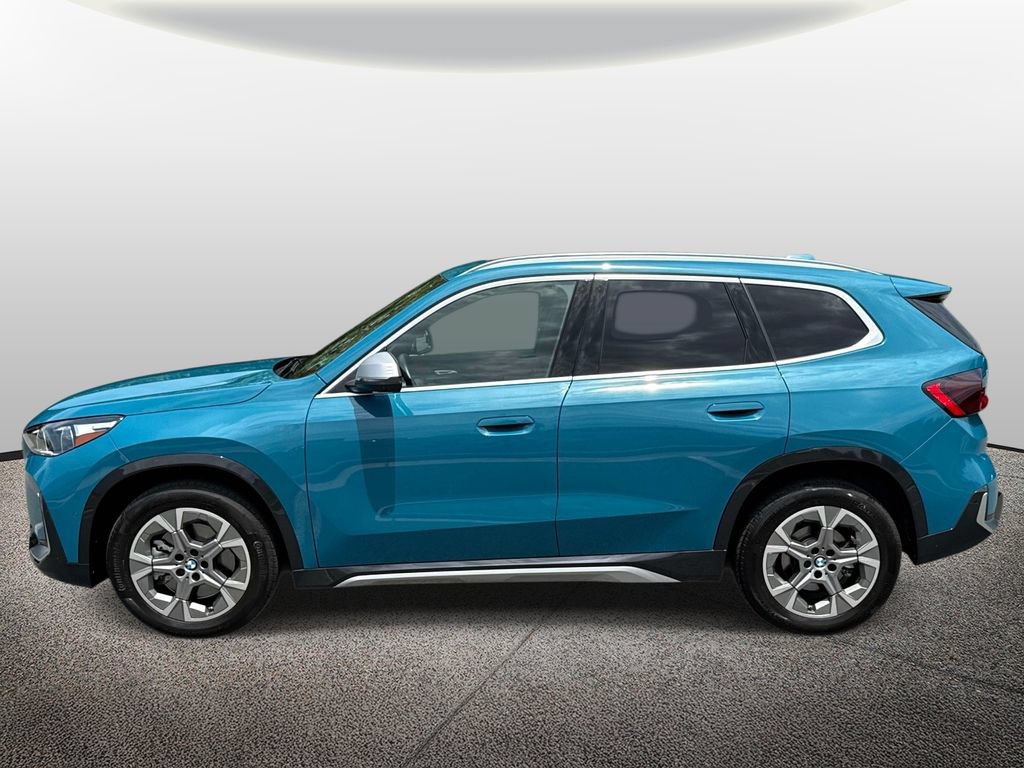 Used 2024 BMW X1 xDrive28i w/ Technology Package AWD/4WD image 3