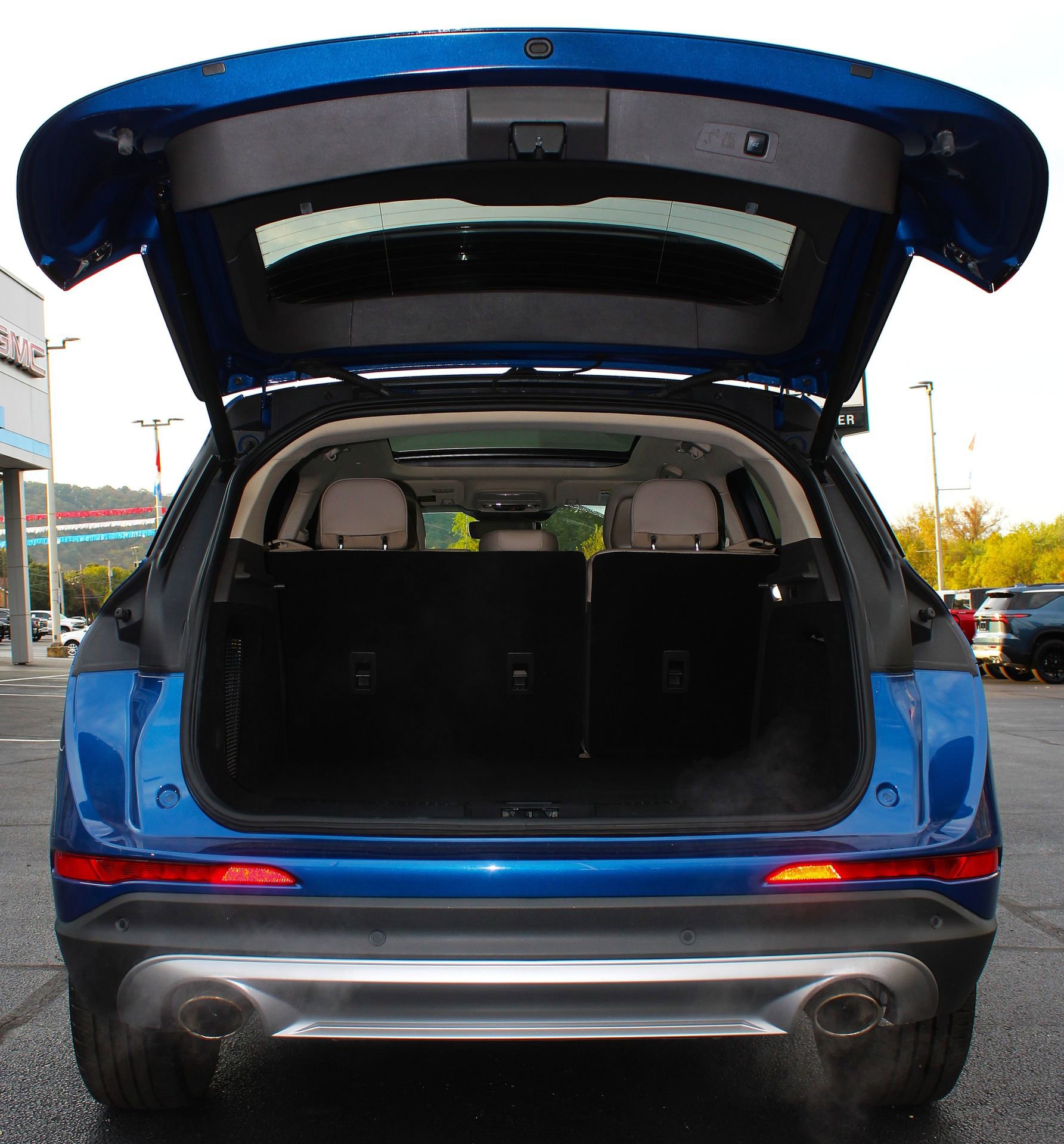 Used 2021 Lincoln Corsair Reserve w/ Equipment Group 201A image 11