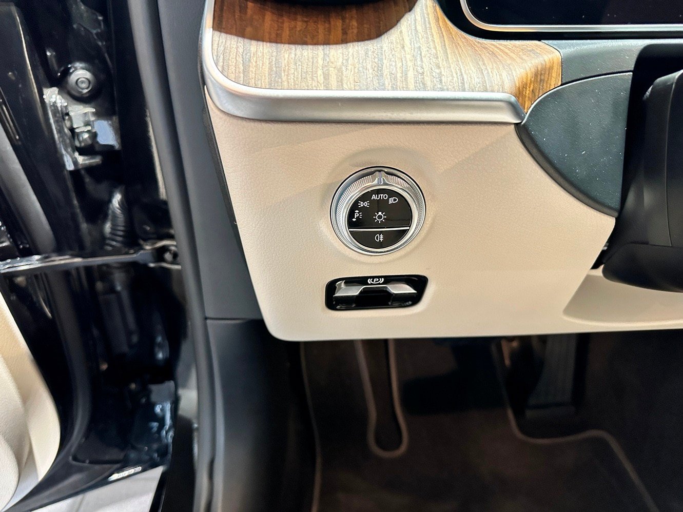 Certified 2023 Mercedes-Benz C 300 4MATIC Sedan image 16
