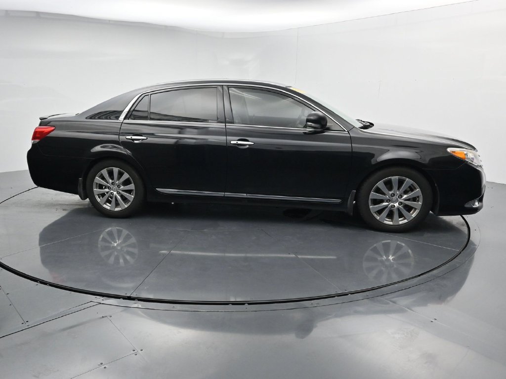 Used 2011 Toyota Avalon Limited FWD image 9