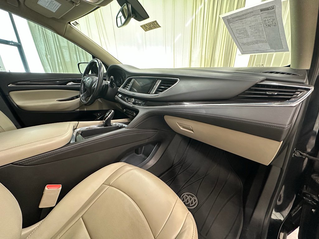 Used 2020 Buick Enclave Essence w/ Sport Touring Edition image 17
