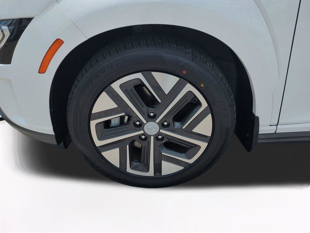 Used 2023 Hyundai Kona Limited w/ Cargo Package FWD image 11