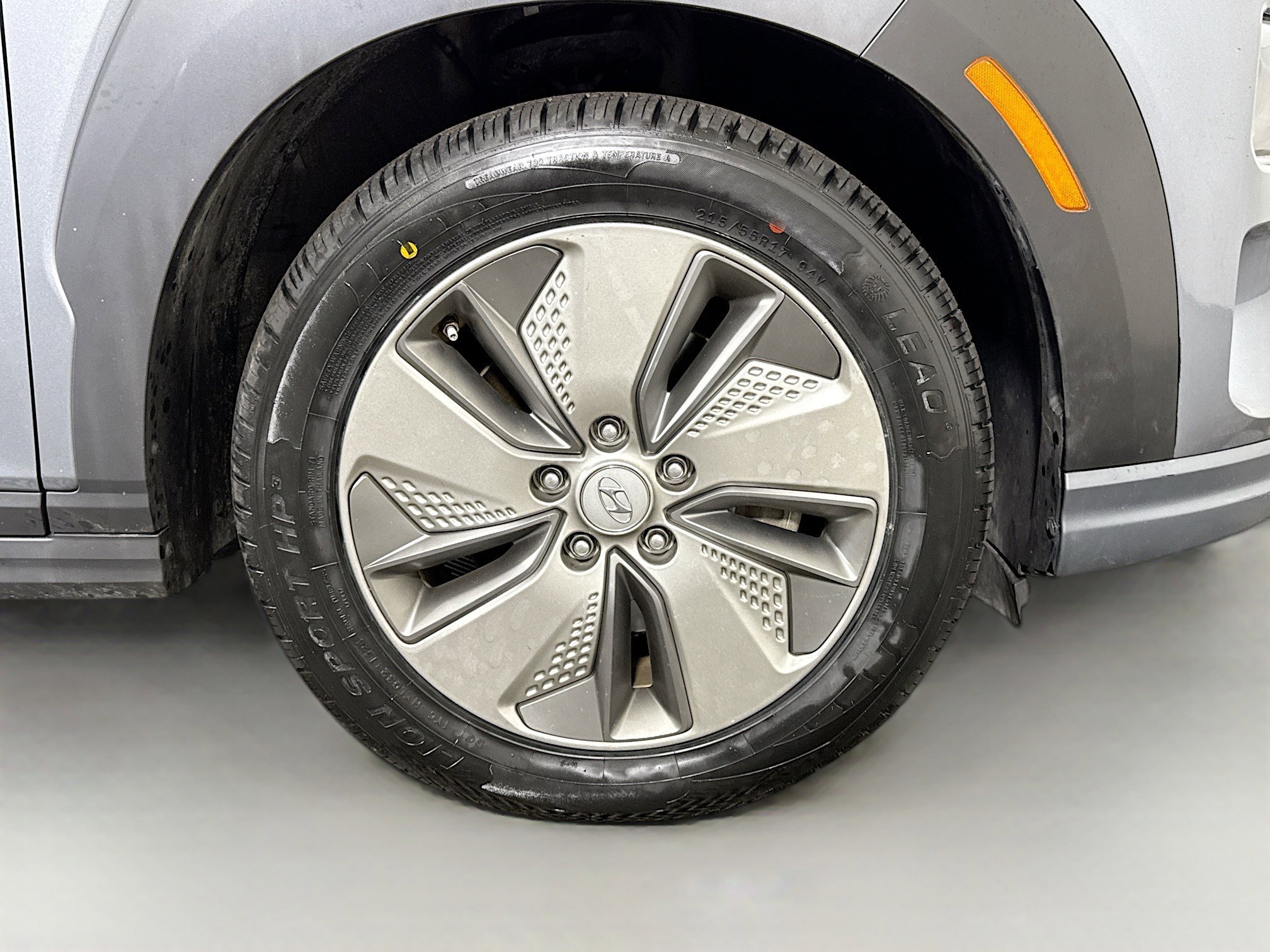 Used 2021 Hyundai Kona Limited image 32