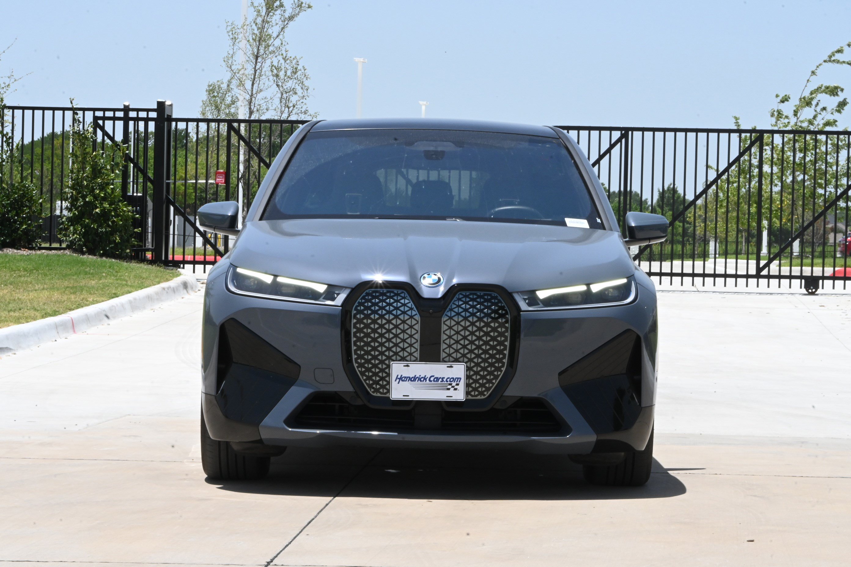 Used 2023 BMW iX M60 w/ Executive Package AWD/4WD image 3