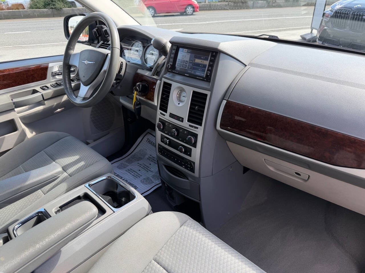 Used 2010 Chrysler Town & Country Touring w/ Entertainment Group #2 image 17