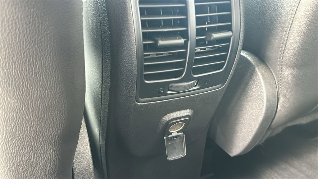 Used 2018 Ford Escape SE w/ SE Sport Appearance Package image 26