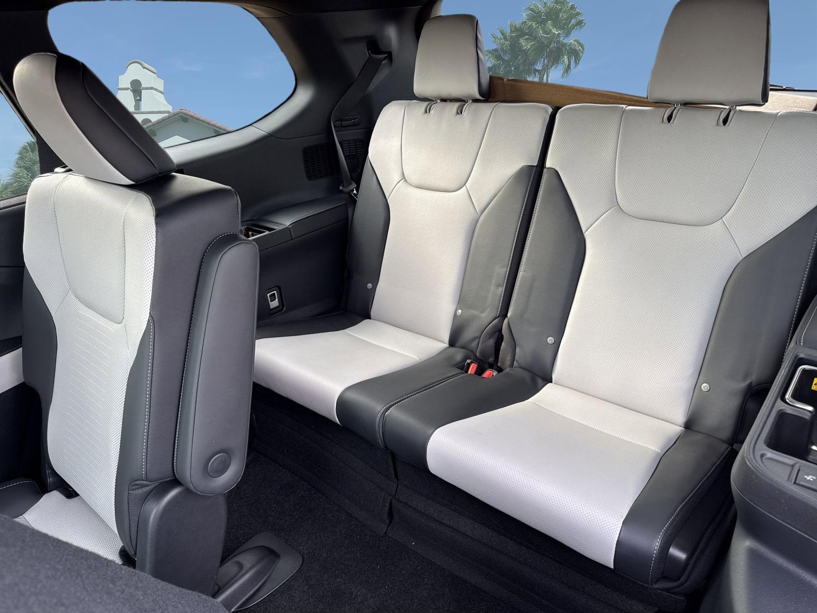 Used 2026 Lexus TX 500h AWD image 10