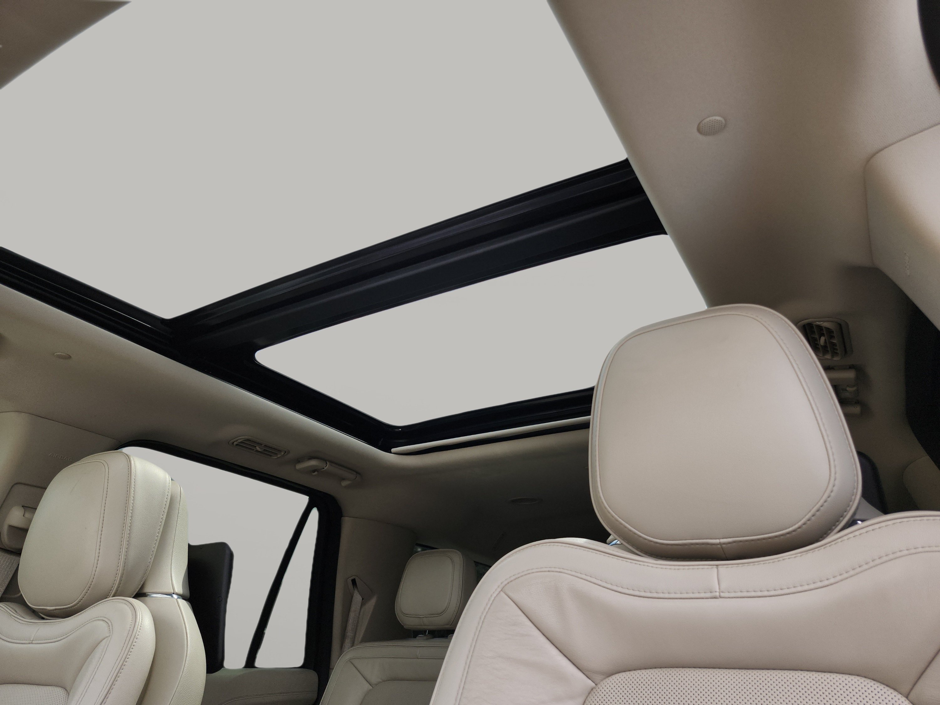 Used 2019 Lincoln Navigator L Reserve AWD/4WD image 24