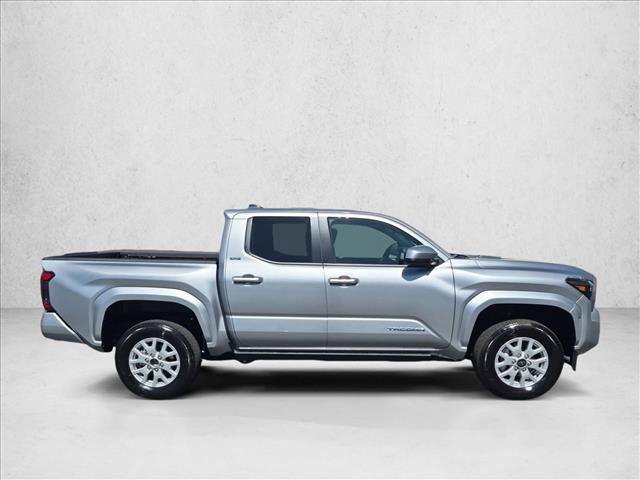 Used 2024 Toyota Tacoma SR5 AWD/4WD image 4