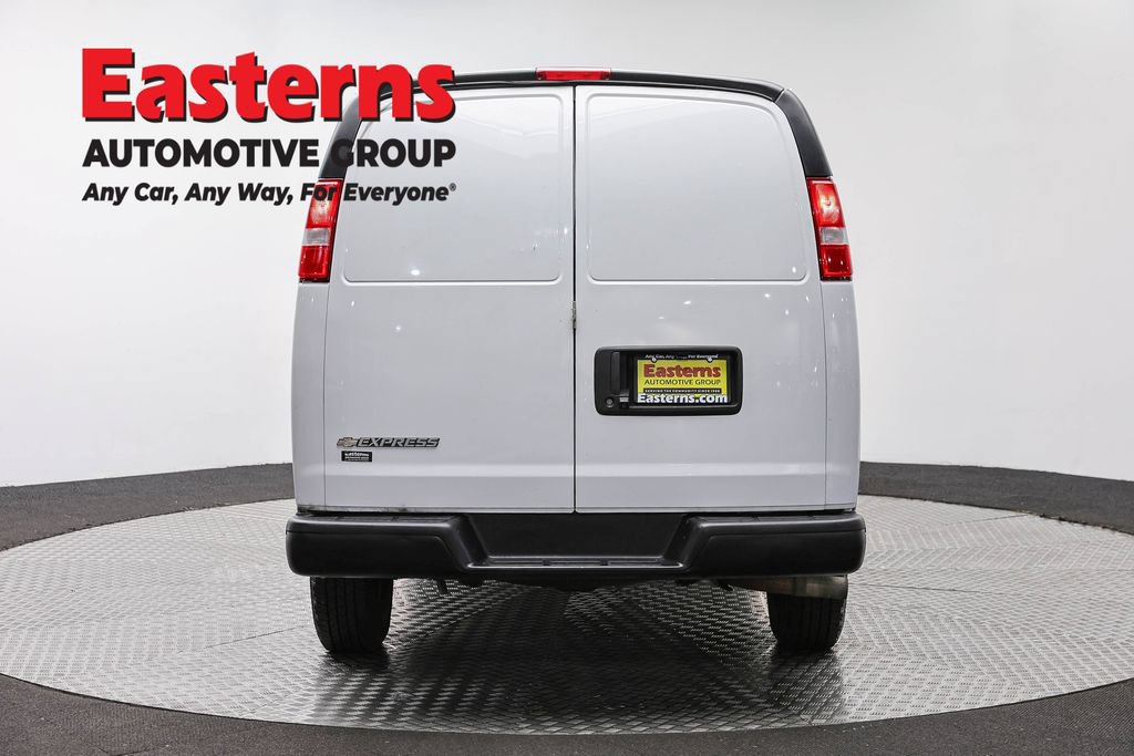 Used 2021 Chevrolet Express 2500 w/ Driver Convenience Package RWD image 6