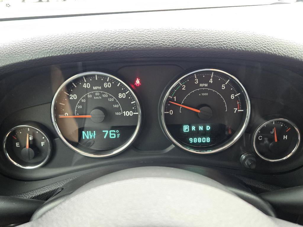 Used 2012 Jeep Wrangler Unlimited Sahara w/ Connectivity Group AWD/4WD image 22