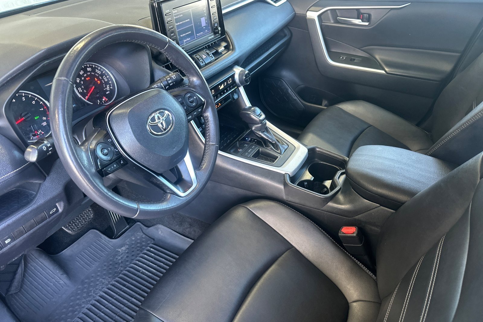 Certified 2021 Toyota RAV4 XLE Premium image 9
