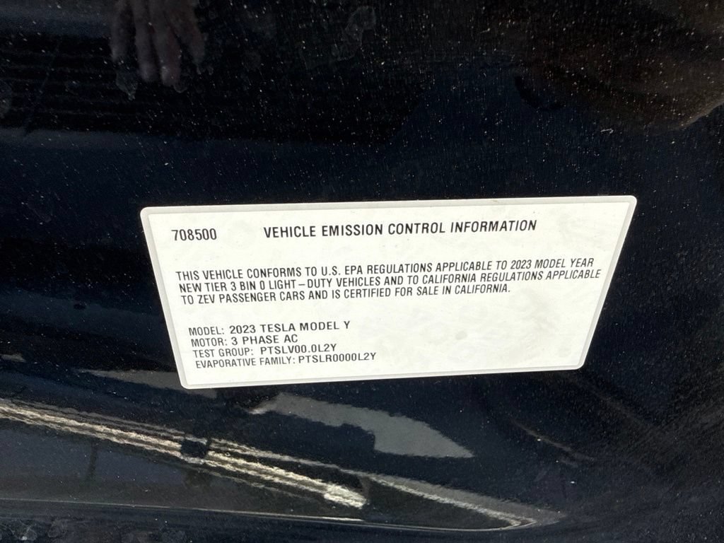 Used 2023 Tesla Model Y Long Range AWD/4WD image 25