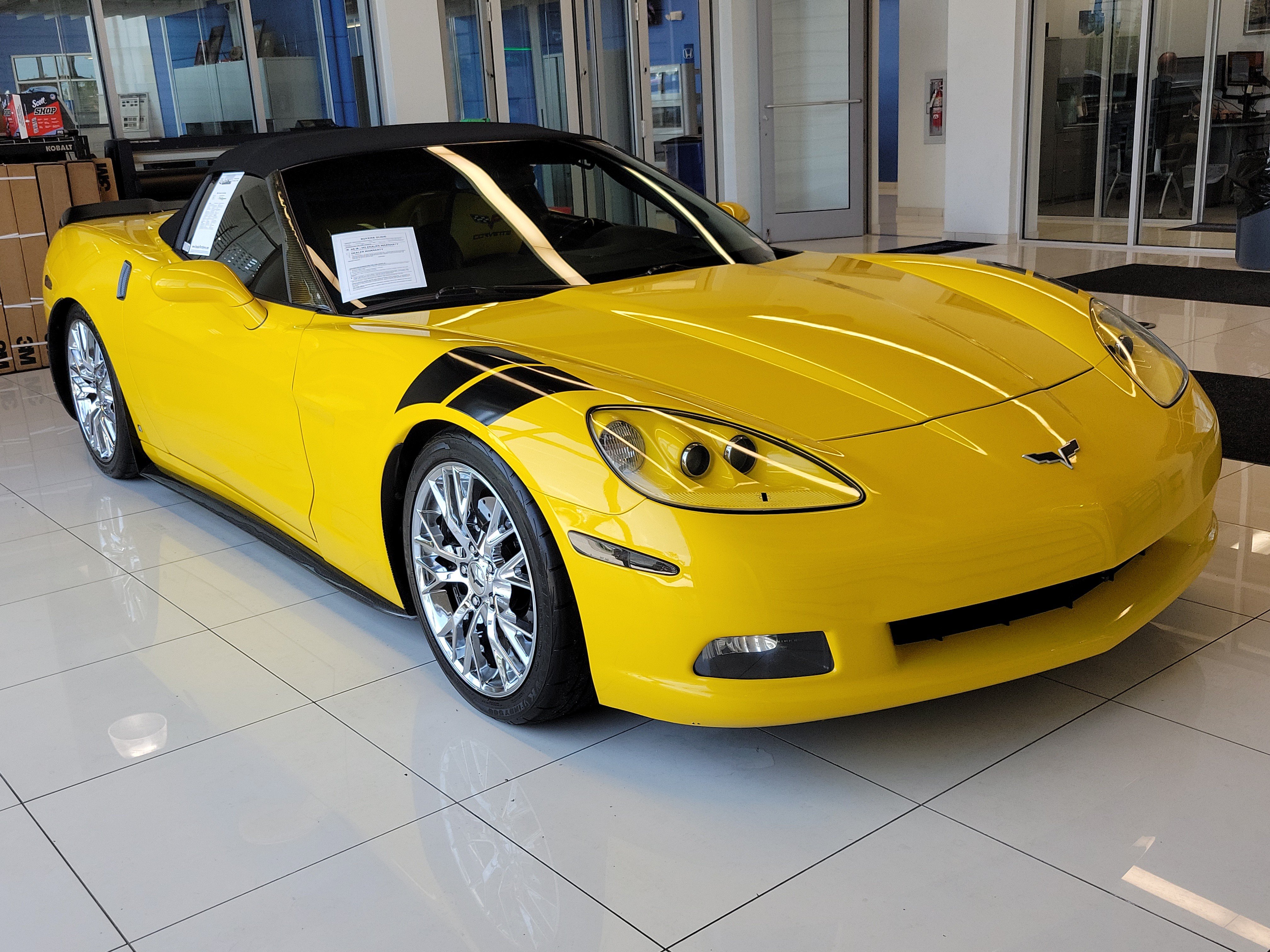 Used 2006 Chevrolet Corvette Convertible w/ Preferred Equipment Group RWD image 29