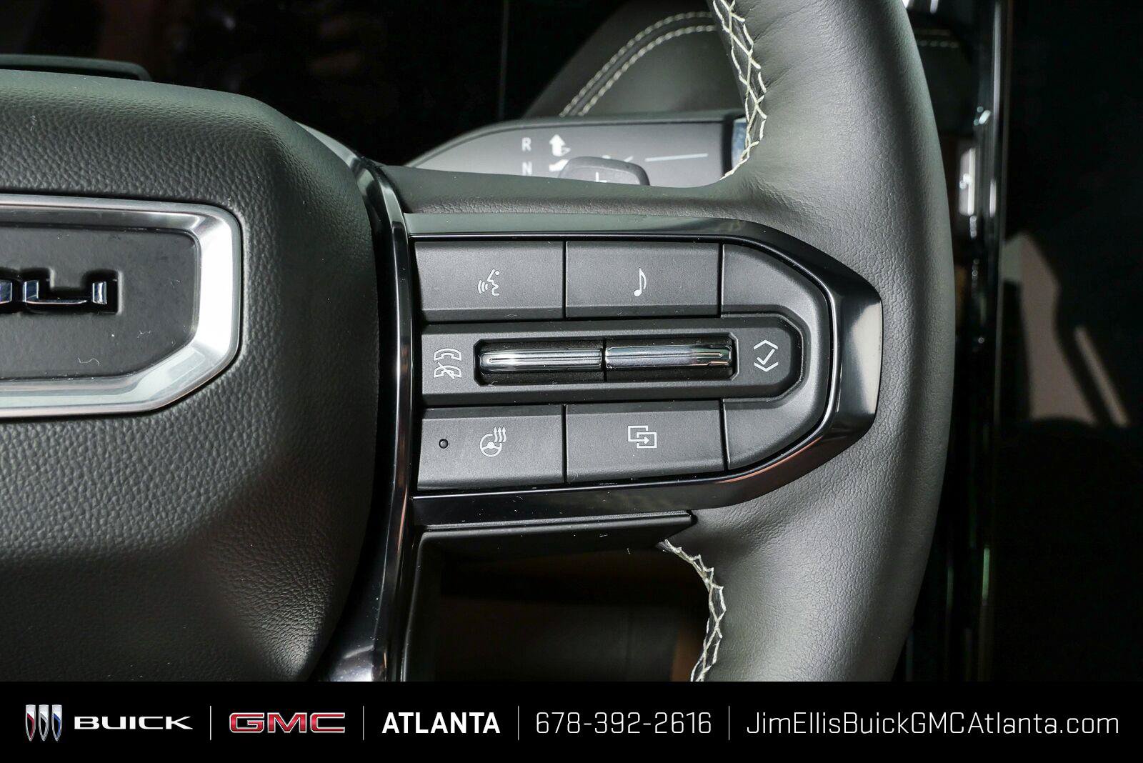 Used 2025 GMC Yukon XL Denali Ultimate w/ LPO, Floor Liner Package AWD/4WD image 12