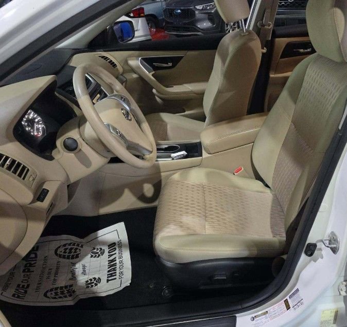 Used 2016 Nissan Altima 2.5 S w/ Power Driver Seat Package FWD image 2