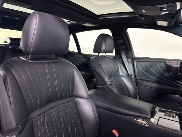 Used 2023 Lexus LS 500 w/ Interior Upgrade Package RWD image 20