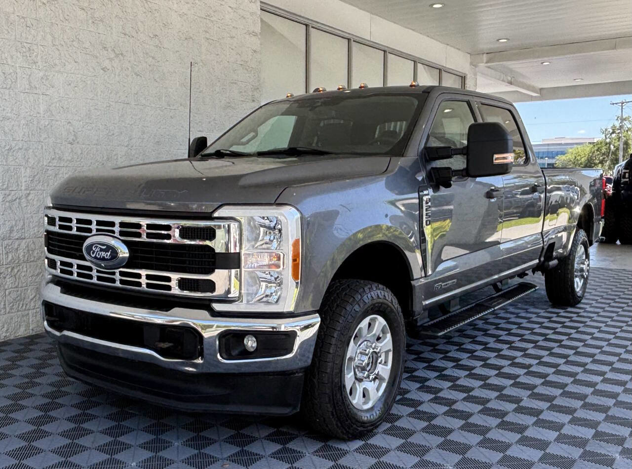 Used 2023 Ford F250 XLT w/ 360-Degree Camera Package AWD/4WD image 2
